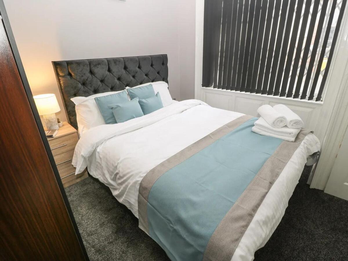 St John'S North Hotel Apartments เวคฟิลด์ ภายนอก รูปภาพ